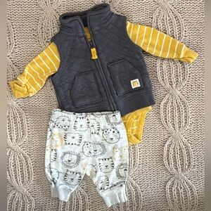 3-piece set (vest + long-sleeve onesie + pants) | Newborn | Carter’s
